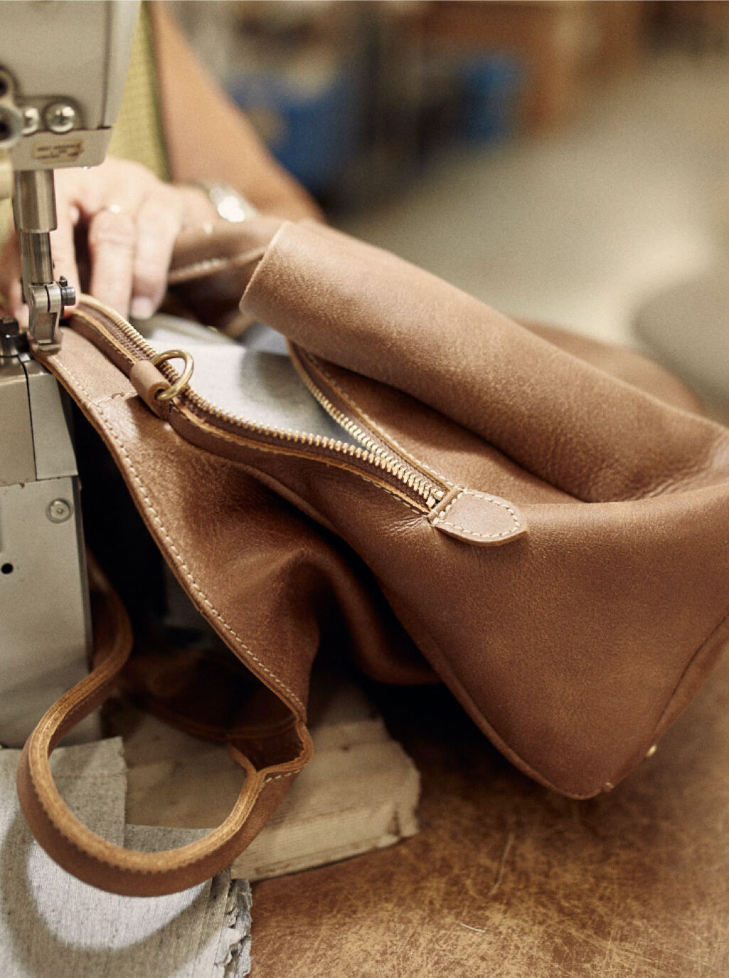 roots leather travel bag