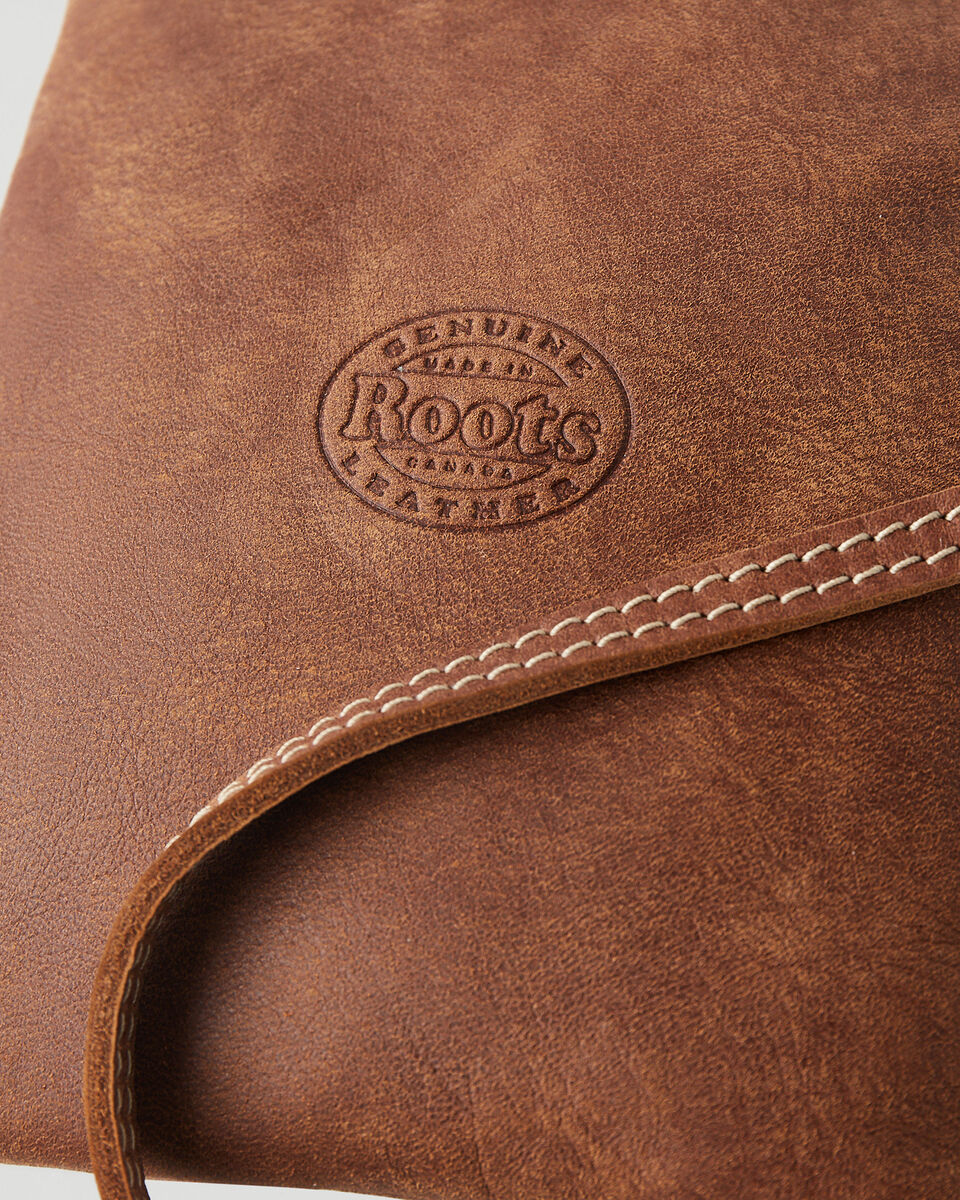 Maple Leaf Hanging Pouch Tribe