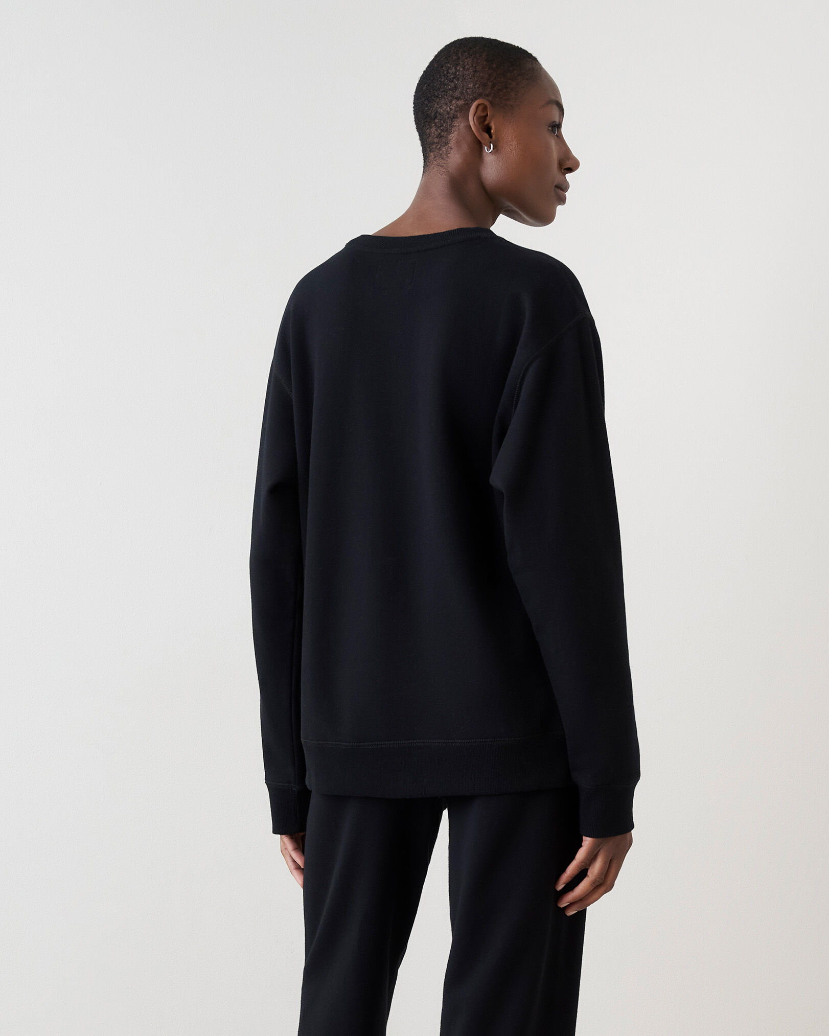 Black outlet roots sweater