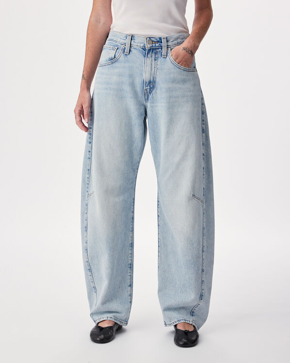 Levi's&reg; Womens Cinch Barrel Jeans