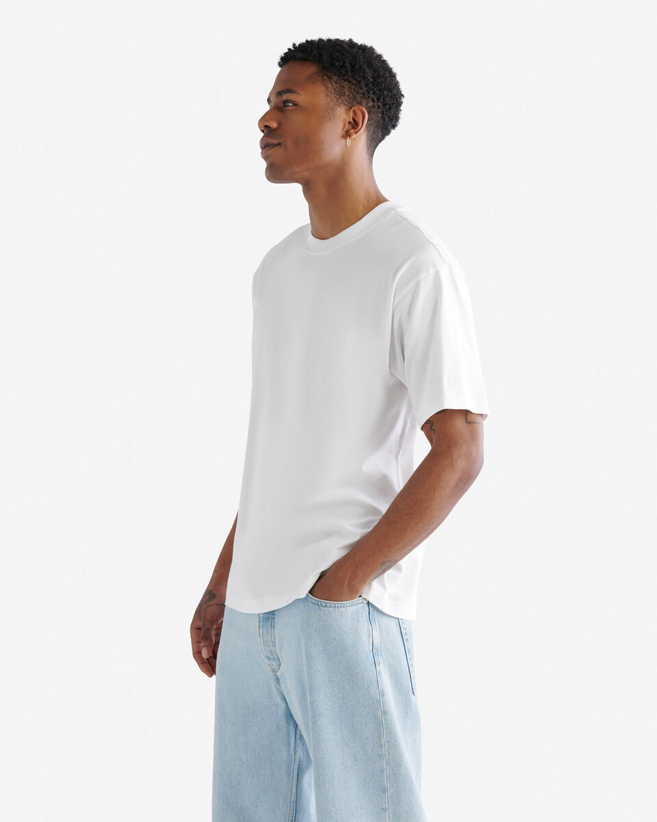 One T-shirt