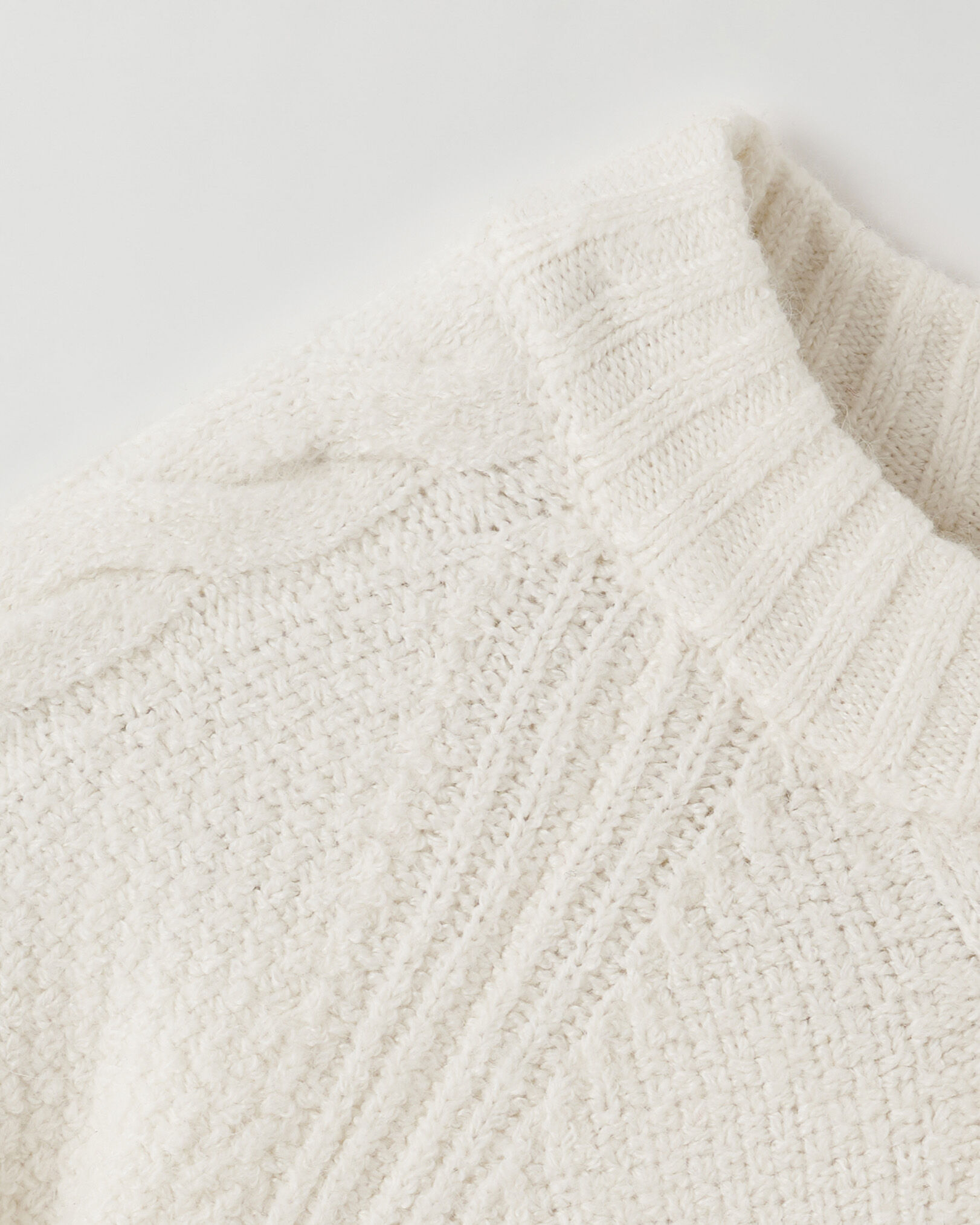 Cream outlet sweater girls
