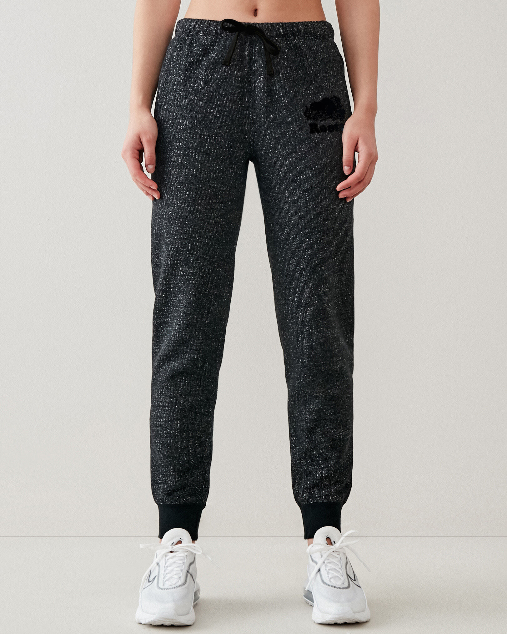 Women s Slim Sweatpants Sweatpant Fit Guide Roots Canada