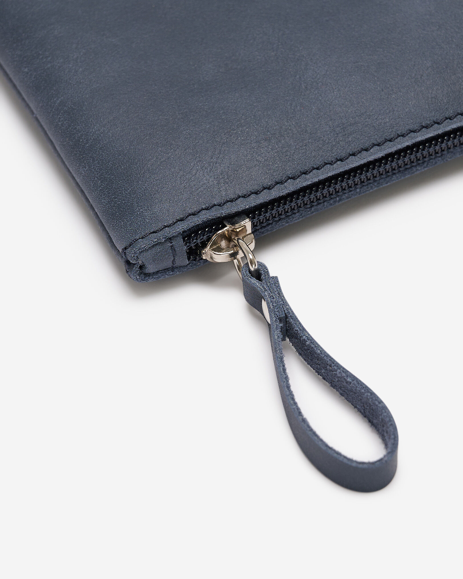 Grande pochette à glissière en cuir Tribe