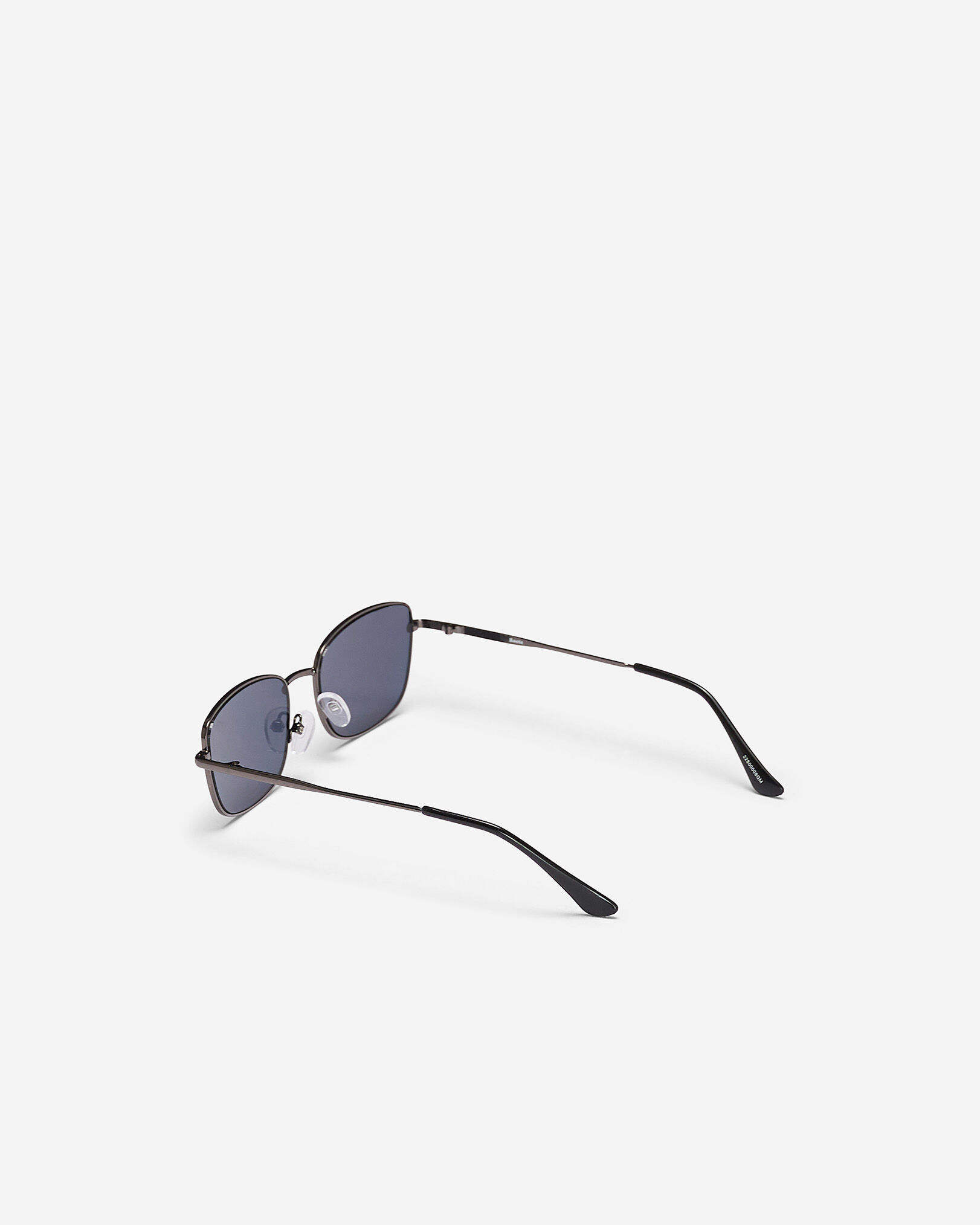 Lunettes de soleil rectangulaires fines en métal pour femme