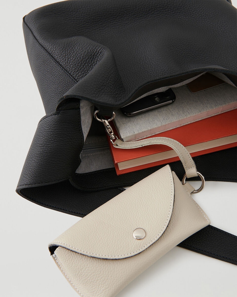 Asymmetrical Bag Cloud
