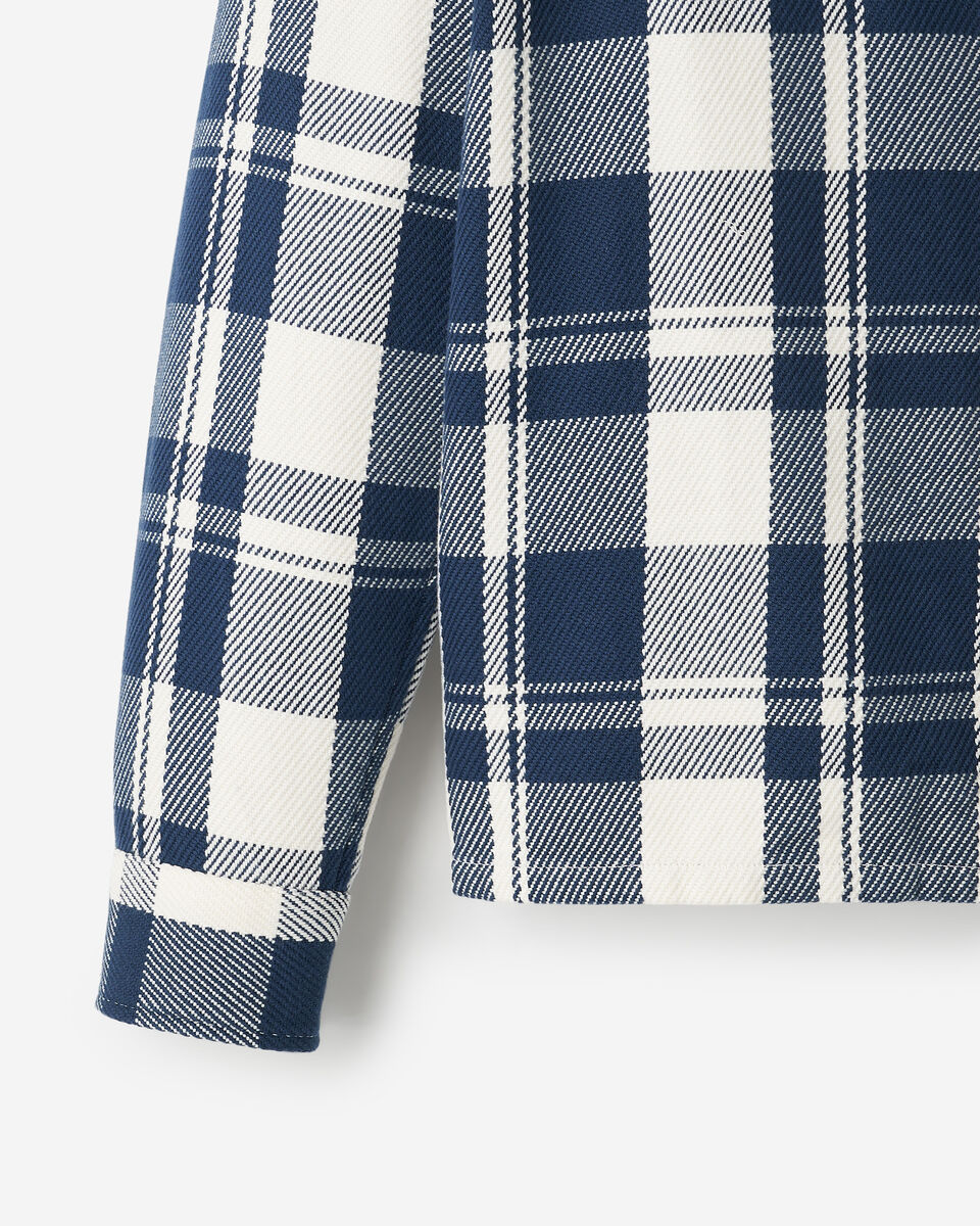 Chemise d&eacute;contract&eacute;e en serg&eacute; Cypress
