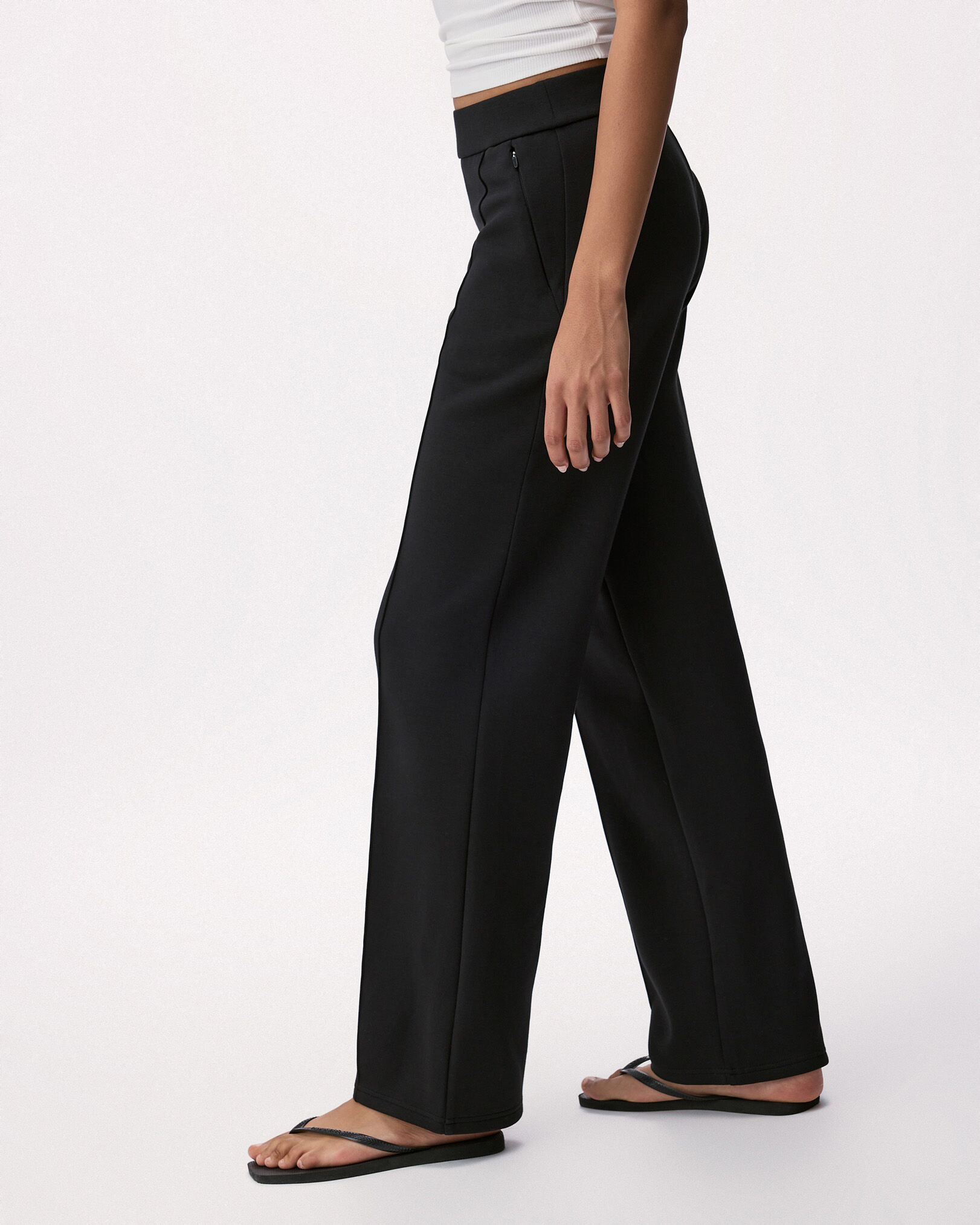 Roam Track Pant