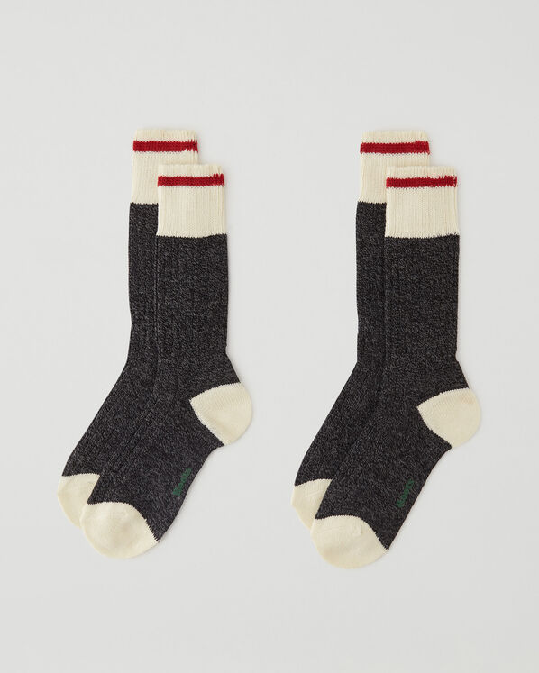Deux paires de chaussettes cabane Roots pour femmes