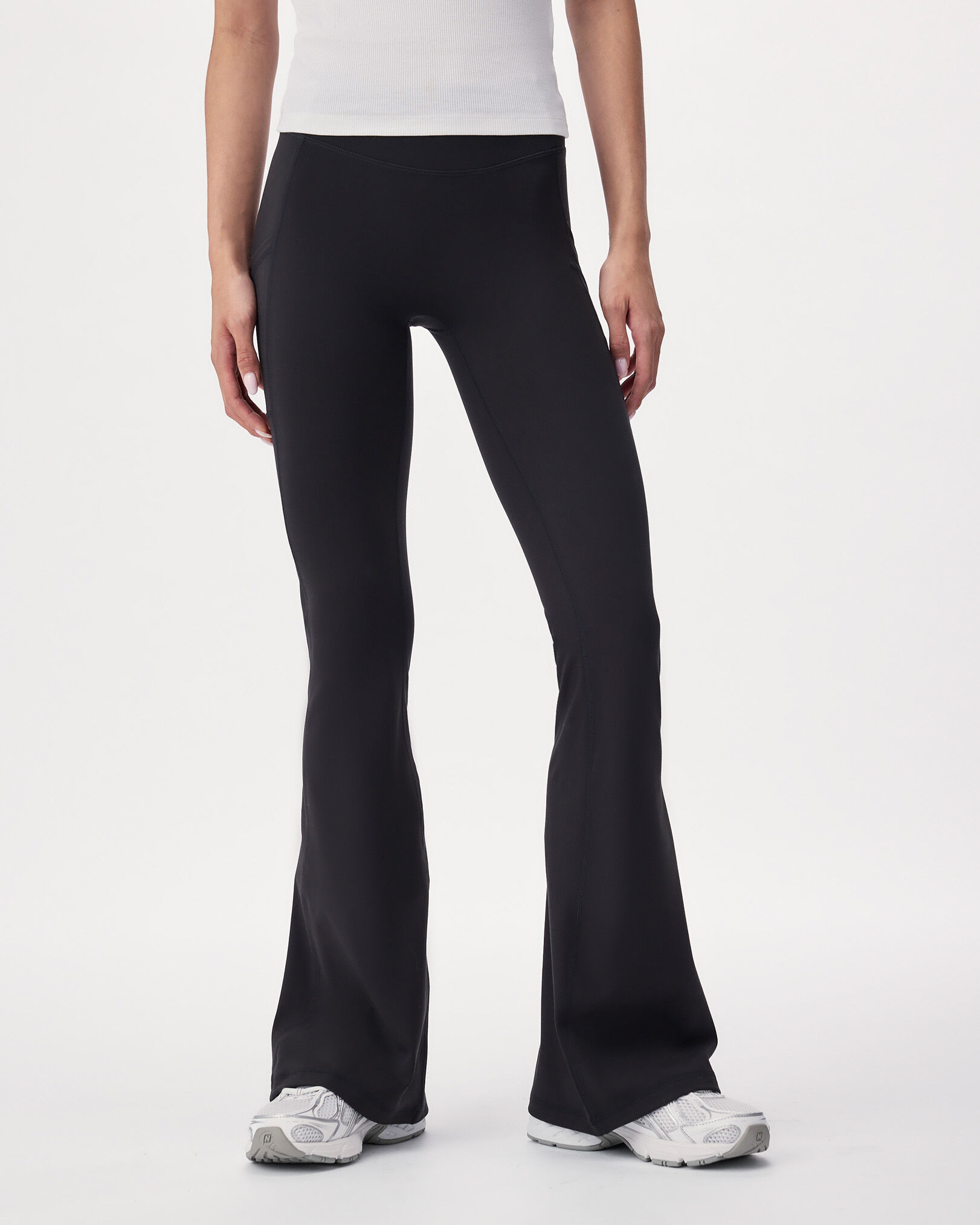 Active Knit Flare Legging
