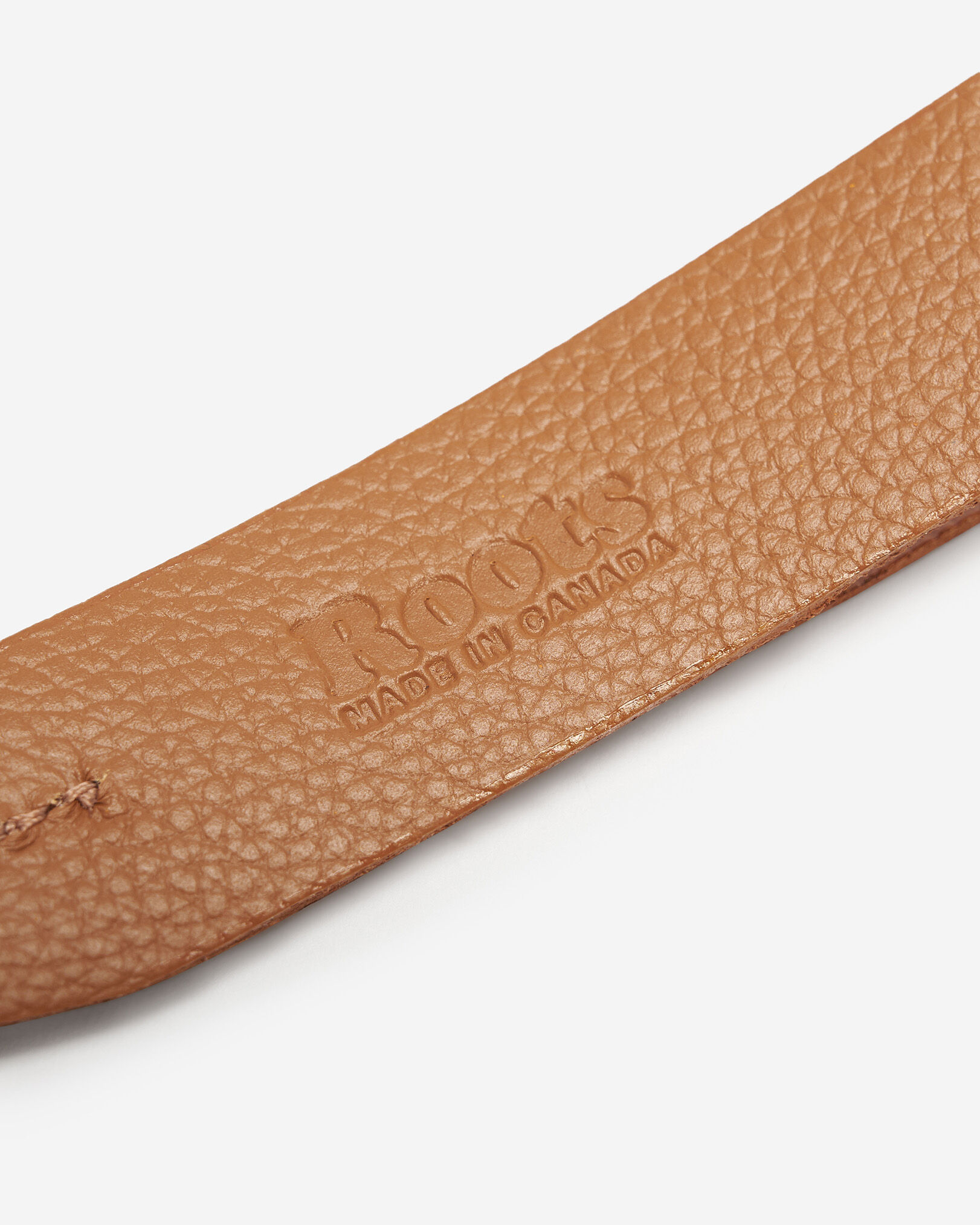 Porte-clés large muni d’une dragonne en cuir Cervino