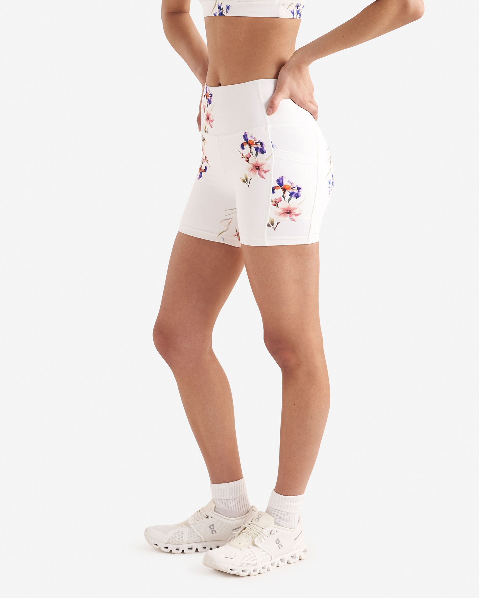 Restore Stretch Pocket Floral Bike Short 5 Inch