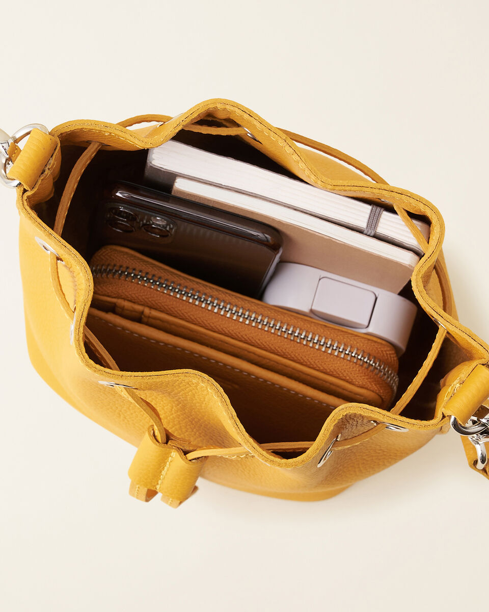 Mini sac seau en cuir Cervino
