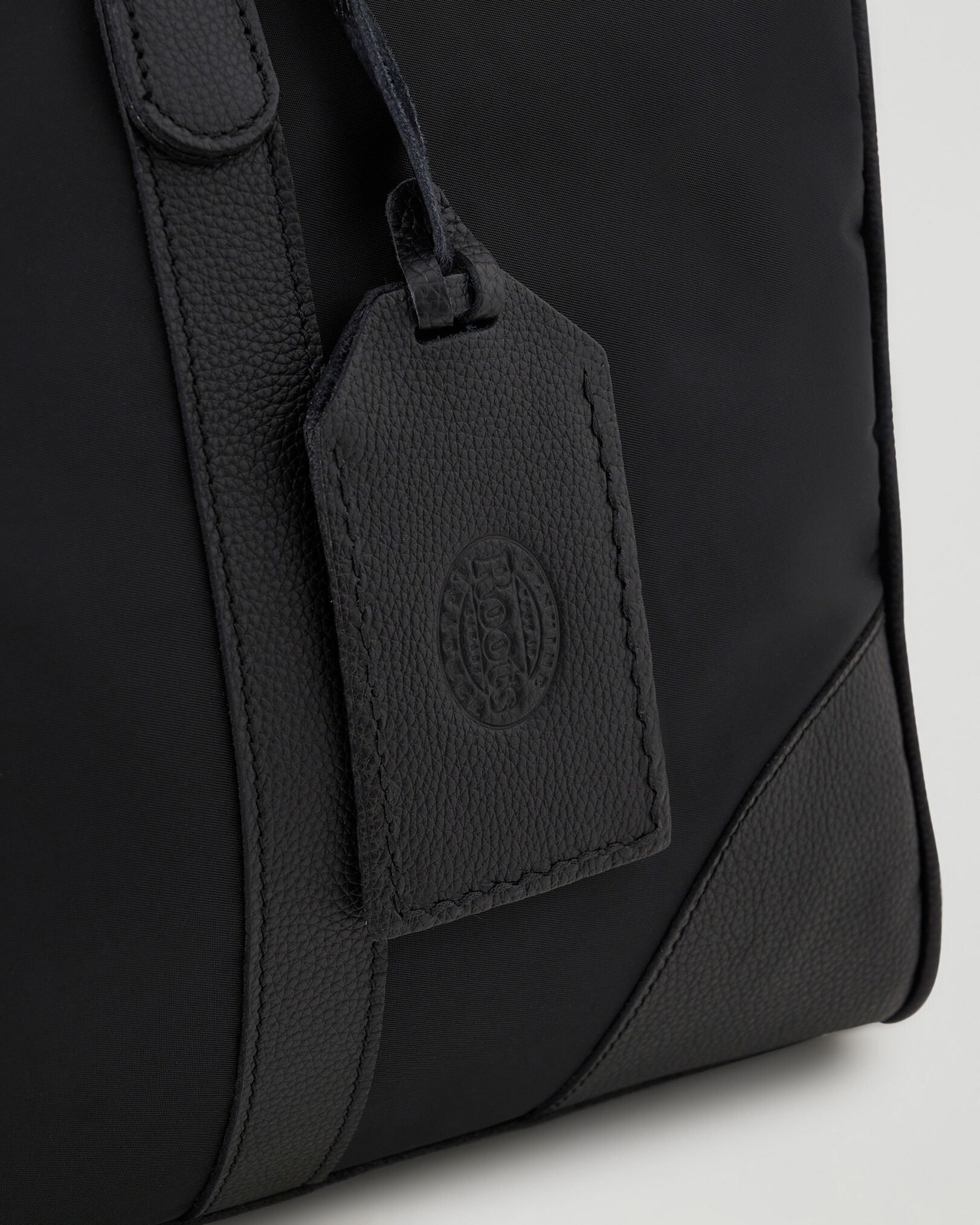 Roots shop nylon bag