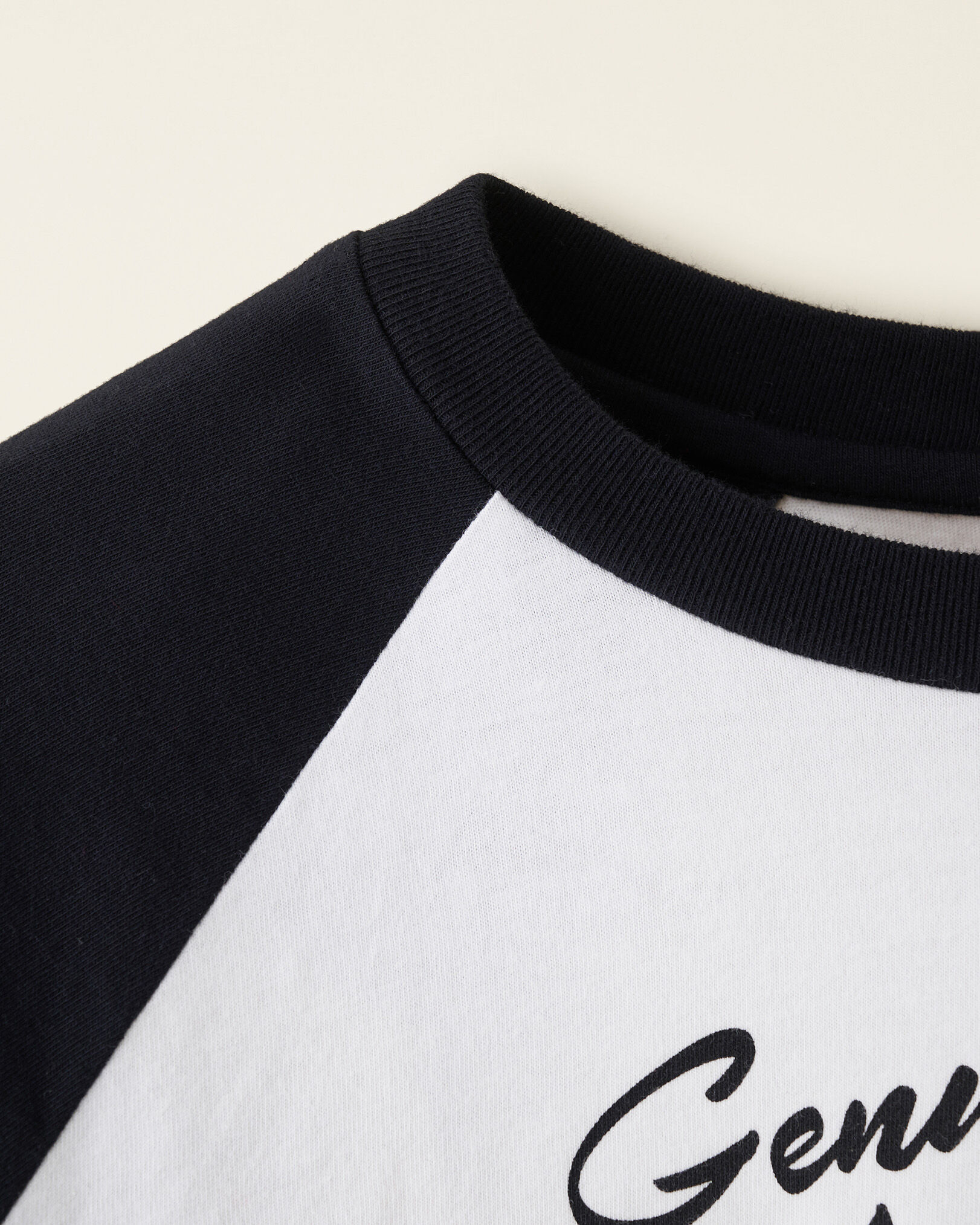 Baseball tee sweatshirt store