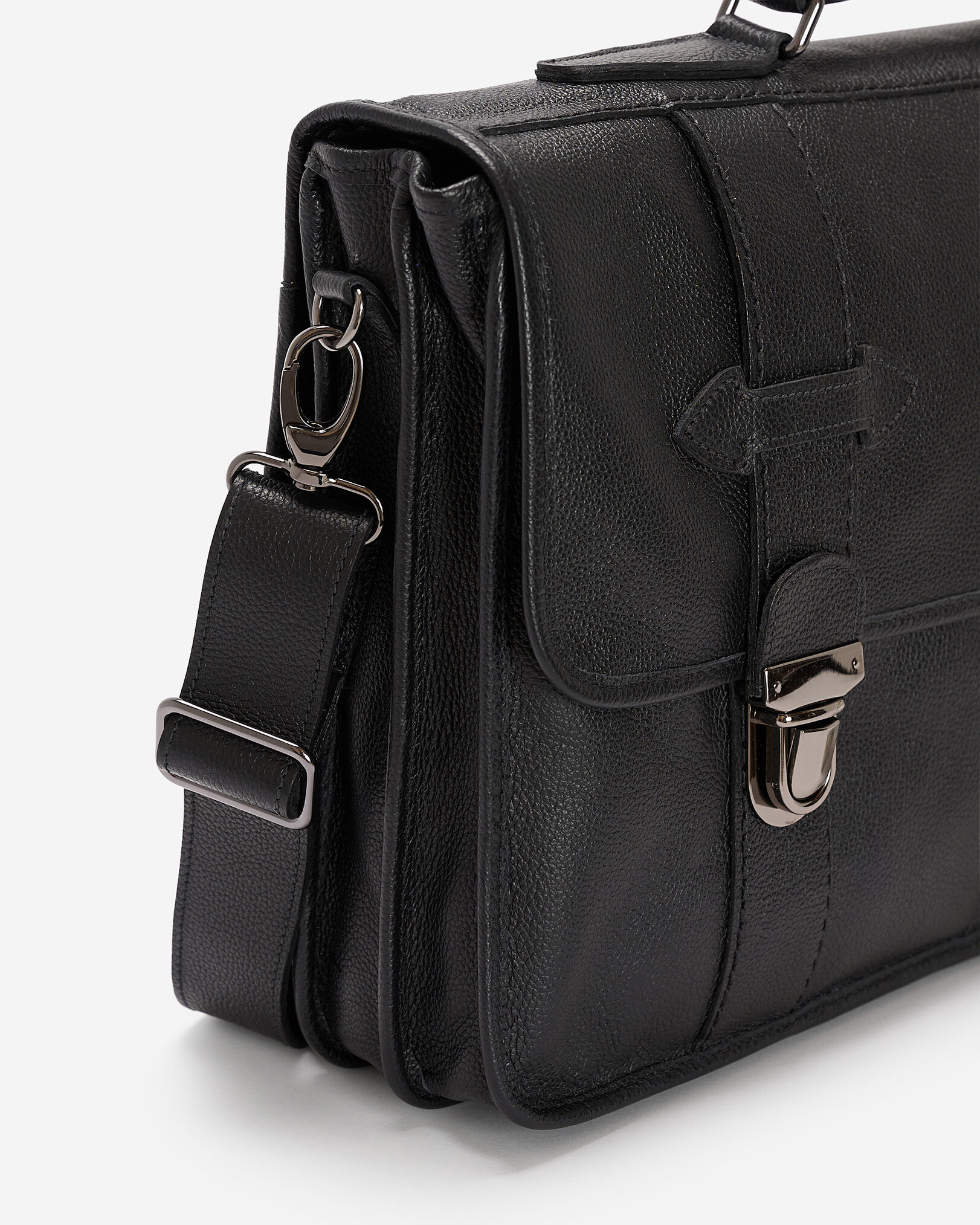 Grad School Cervino Briefcases and Messengers Roots