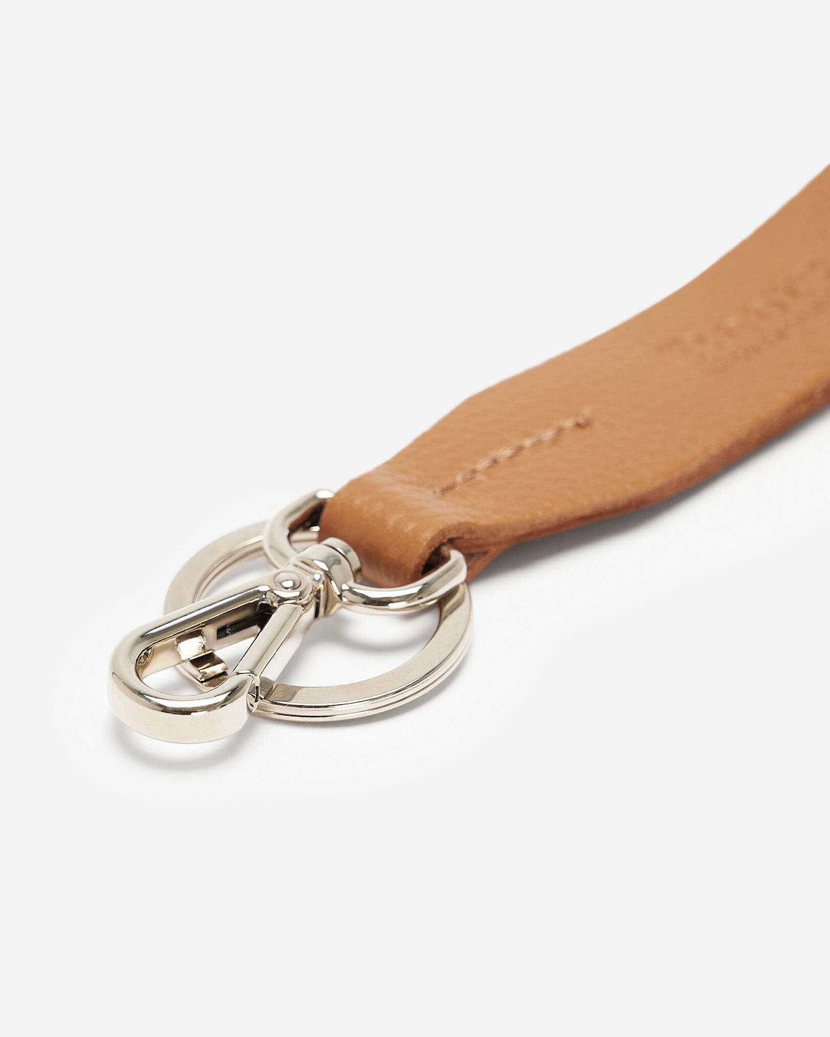 Porte-clés large muni d’une dragonne en cuir Cervino