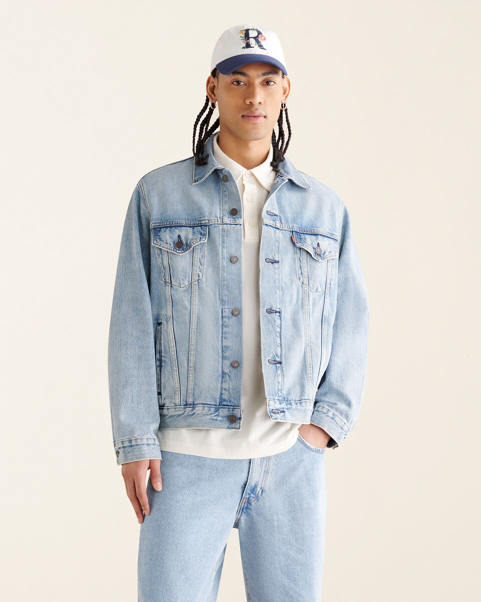 Roots Levi’s Vintage Fit Trucker Jacket in Light Denim