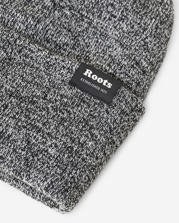 Bracebridge Toque Bracebridge Toque