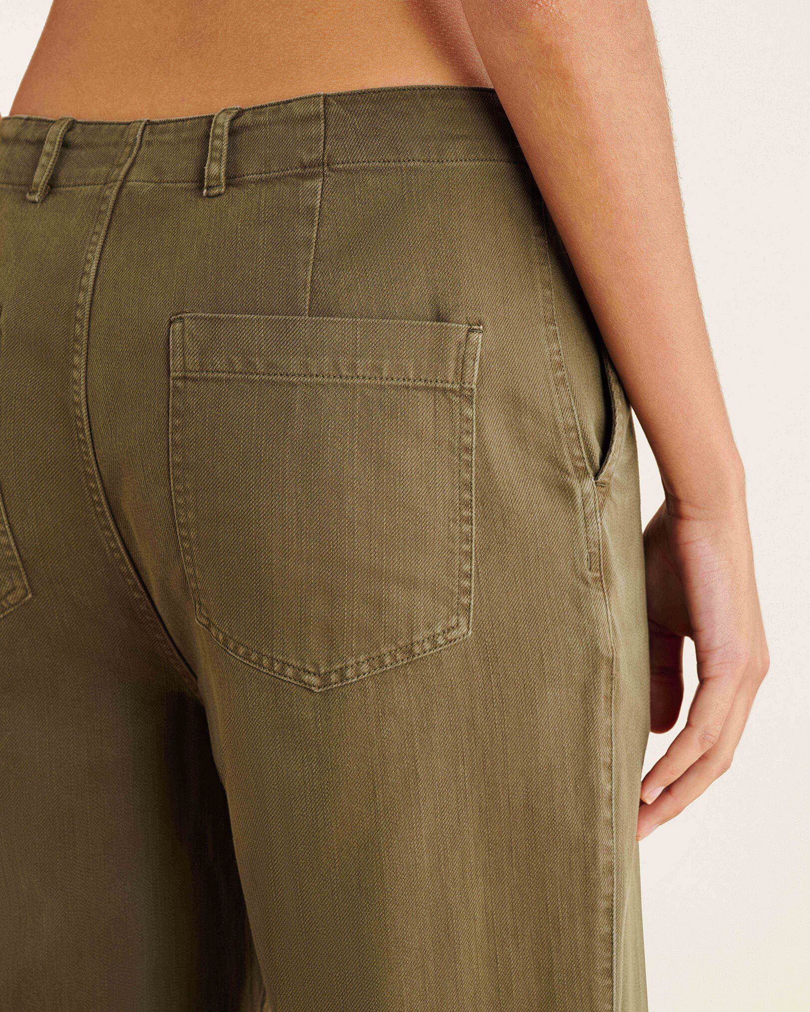 Soft Twill Barrel Pant