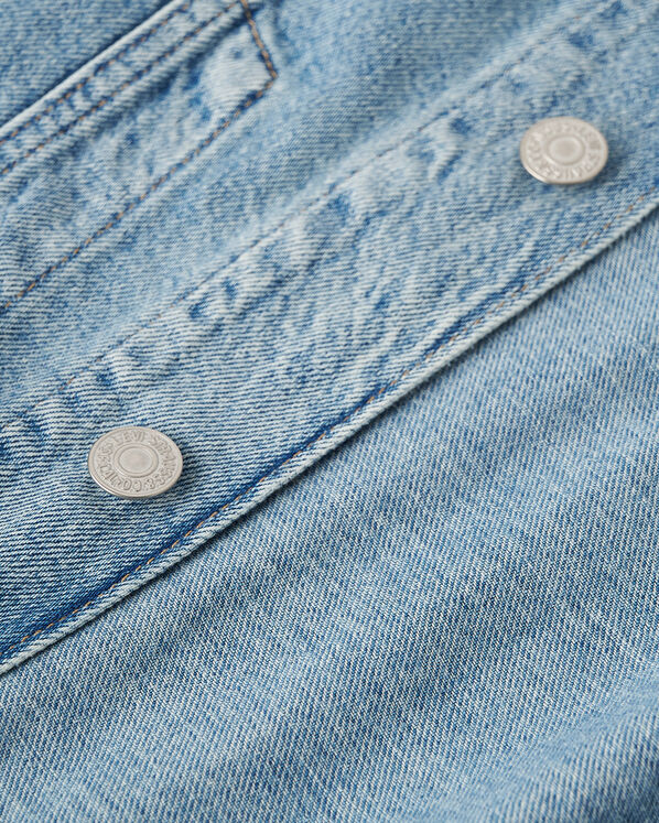 Levi's&reg; Womens Loose Crop Trucker Jacket
