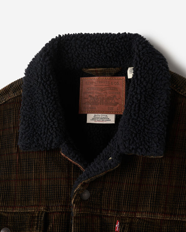 Levi's Relaxed Fit Mens Sherpa Trucker Jacket