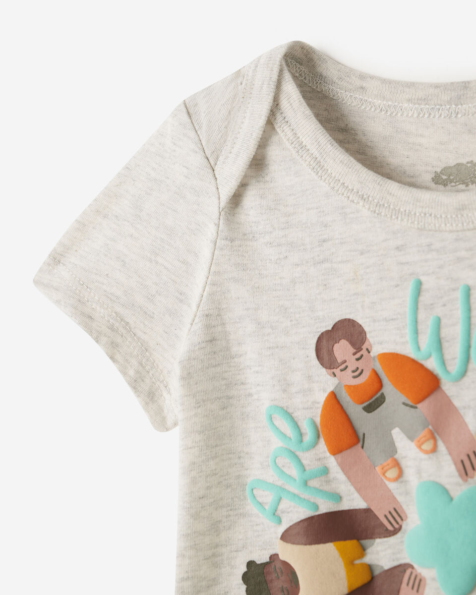 Combinaison Fierté Roots X Vivian Rosas pour bébés