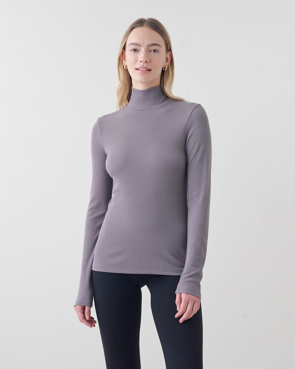 Fine Rib Turtleneck Top