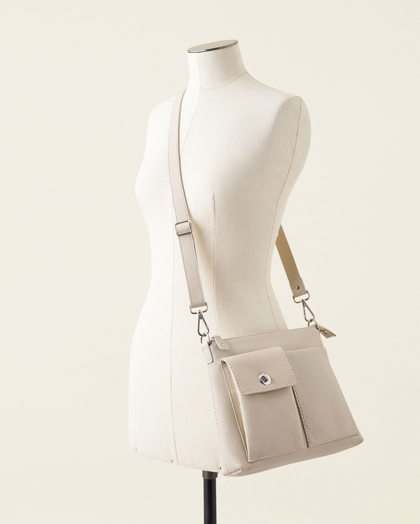 Roots hotsell village bag