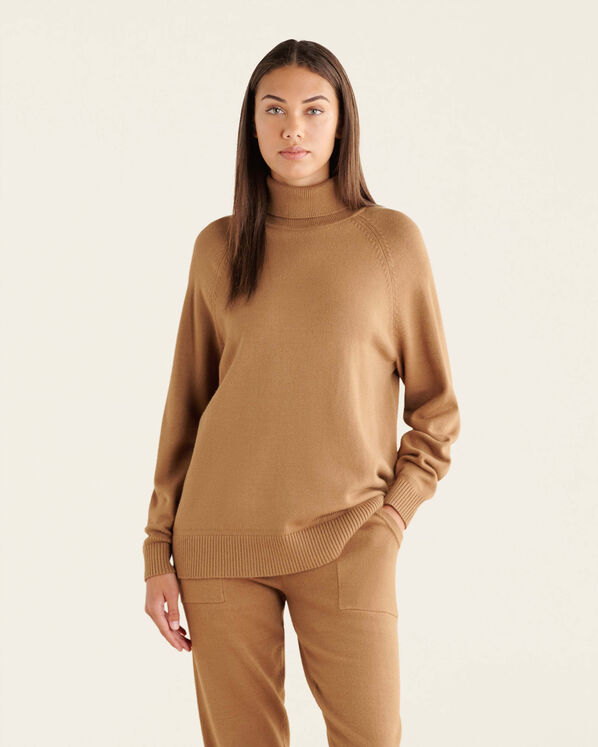 Bowen Turtle Neck Sweater