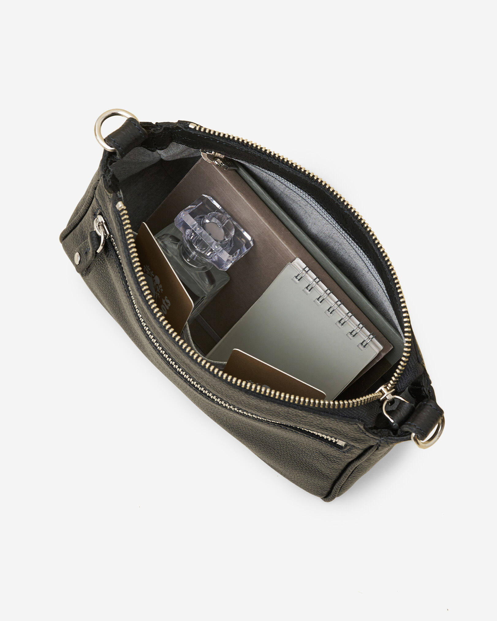Roots fanny online pack amazon