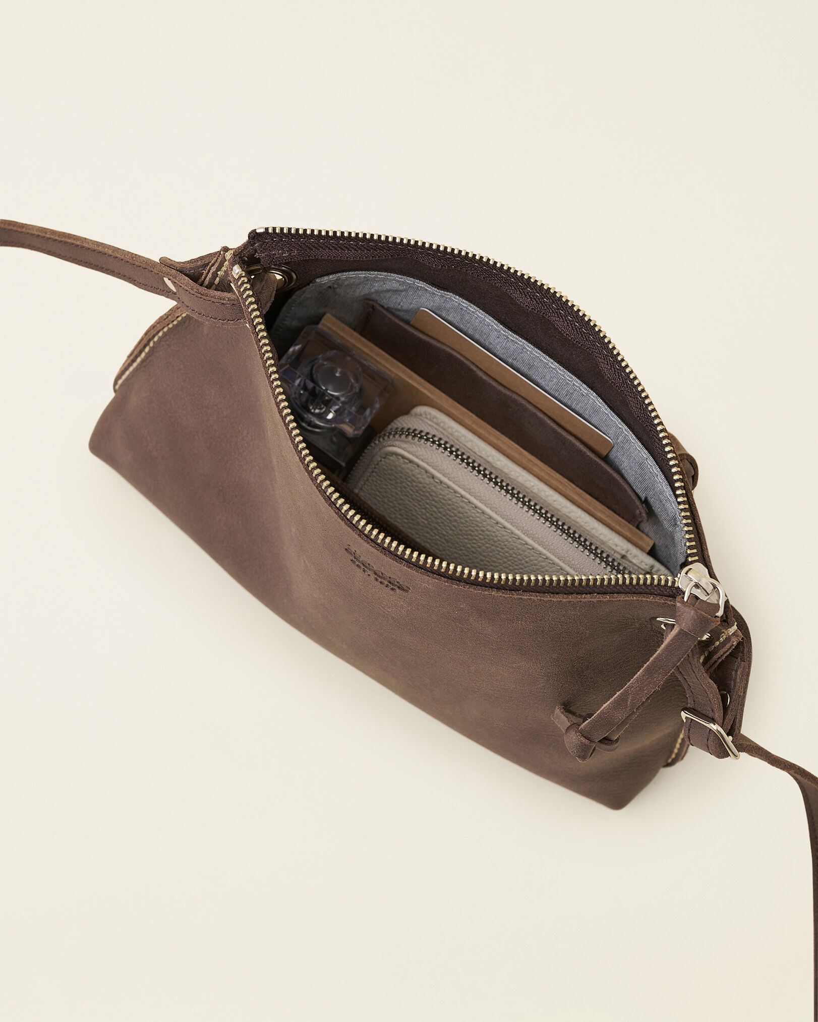 Roots tribe bag outlet