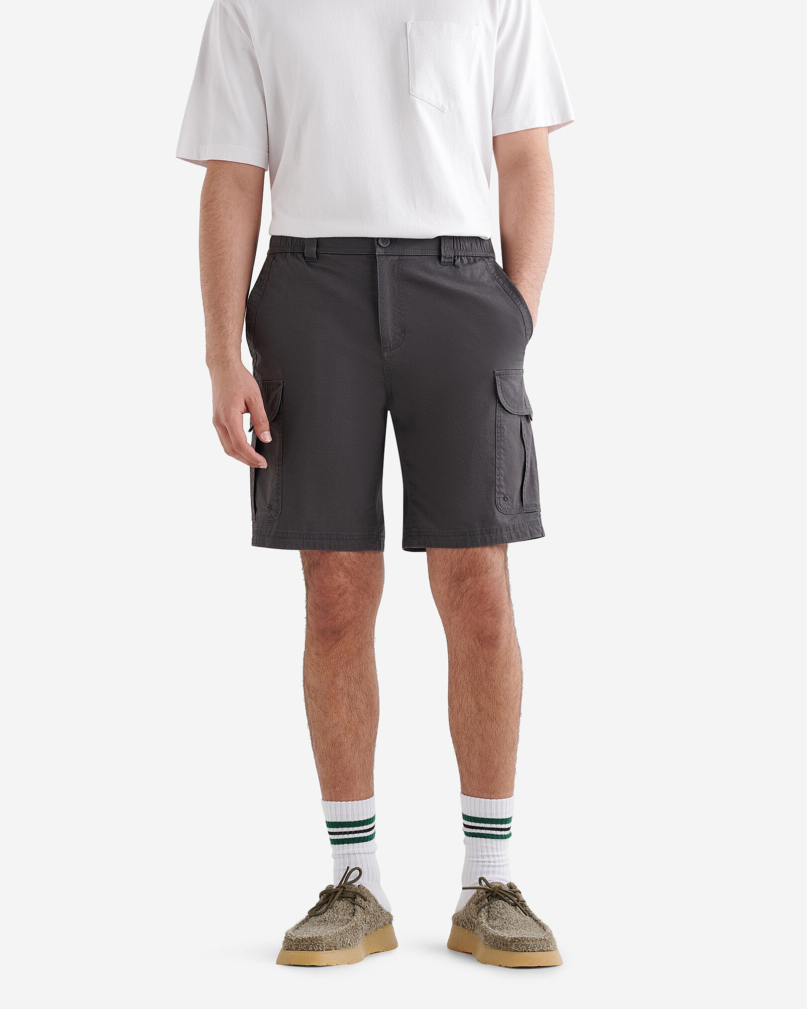 Men's 9 inch cargo shorts clearance
