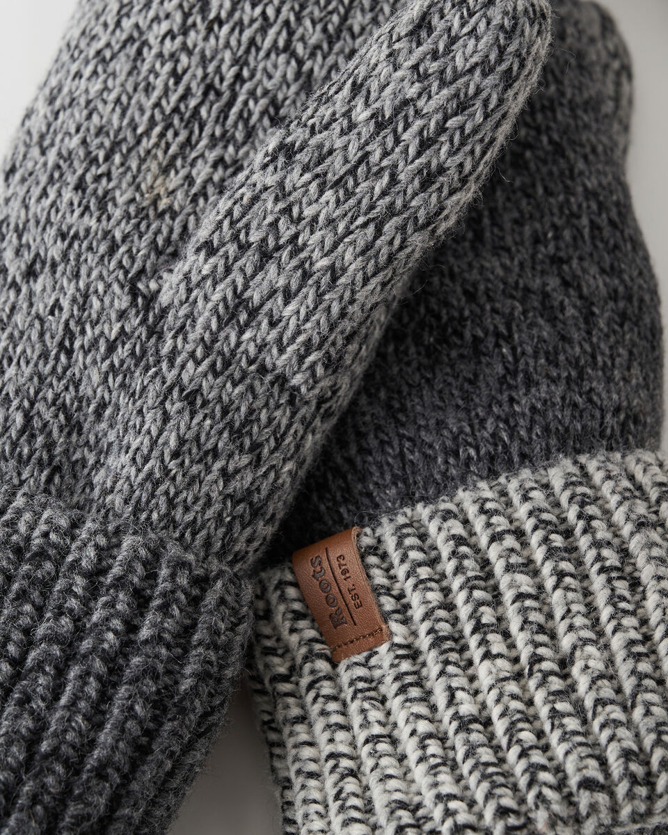 Womens Snowy Fox Ombre Mitten