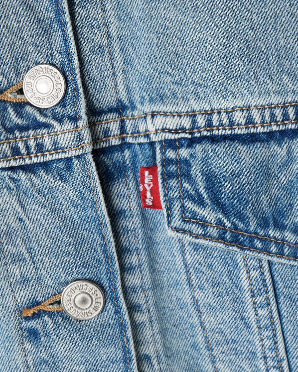 Levi's&reg; Womens Loose Crop Trucker Jacket