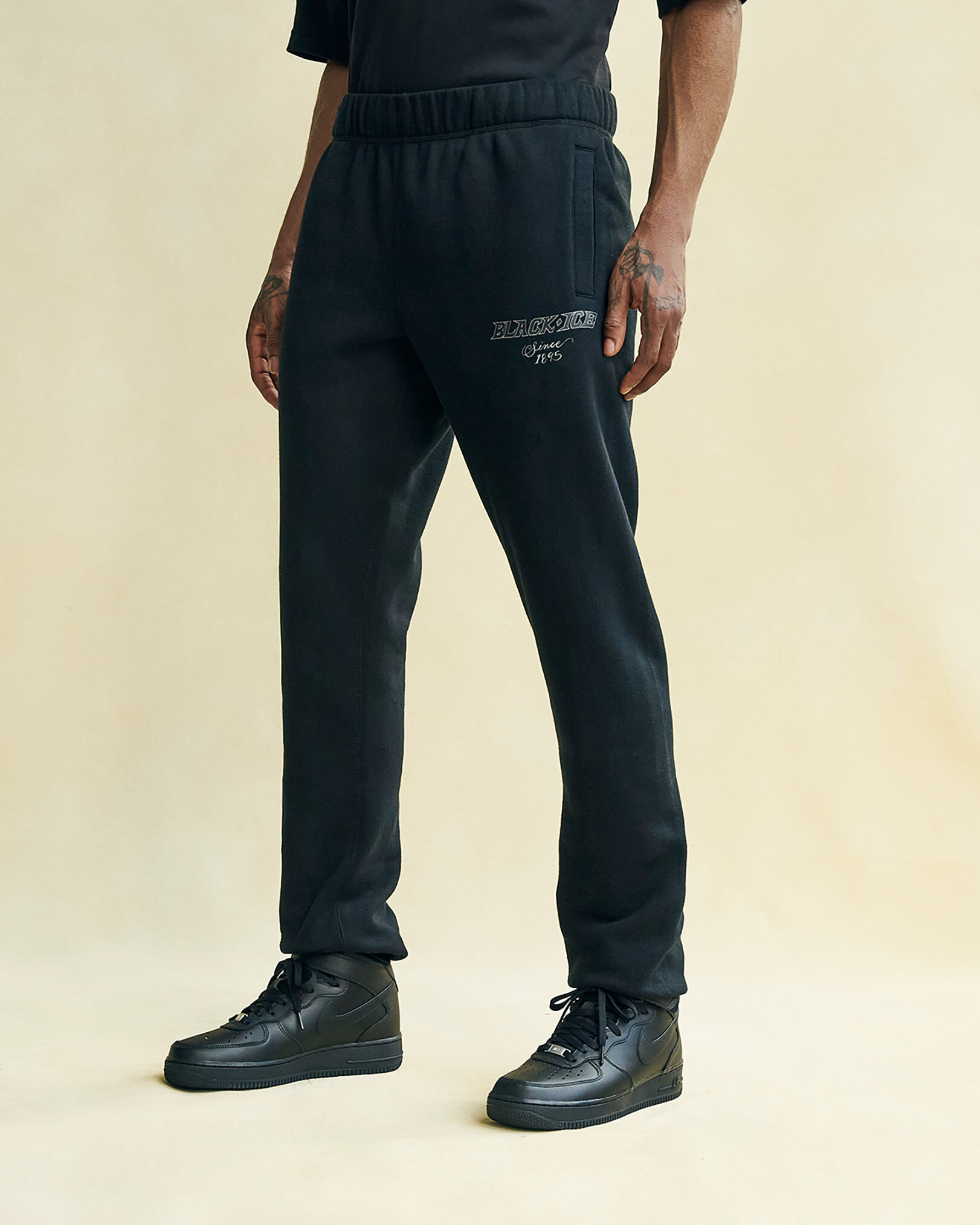 Roots clearance essential jogger