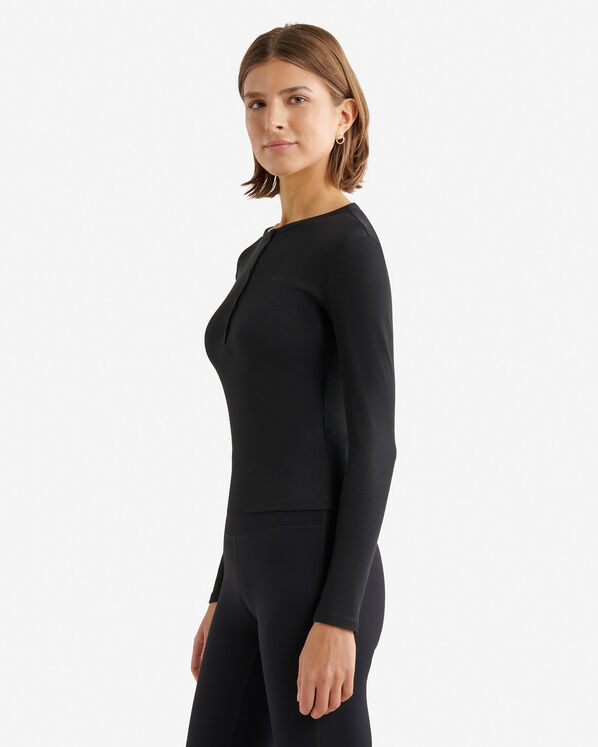 Chandail henley ajust&eacute; &agrave; manches longues en tissu c&ocirc;tel&eacute; Roam