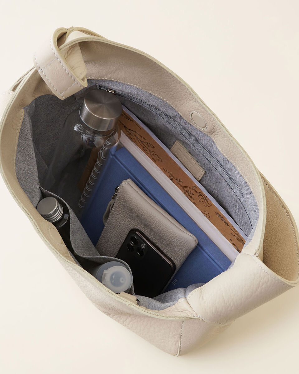 Asymmetrical Bag Cloud