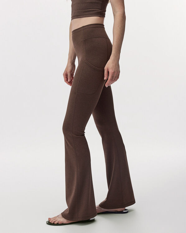 Legging sport &eacute;vas&eacute; en tricot