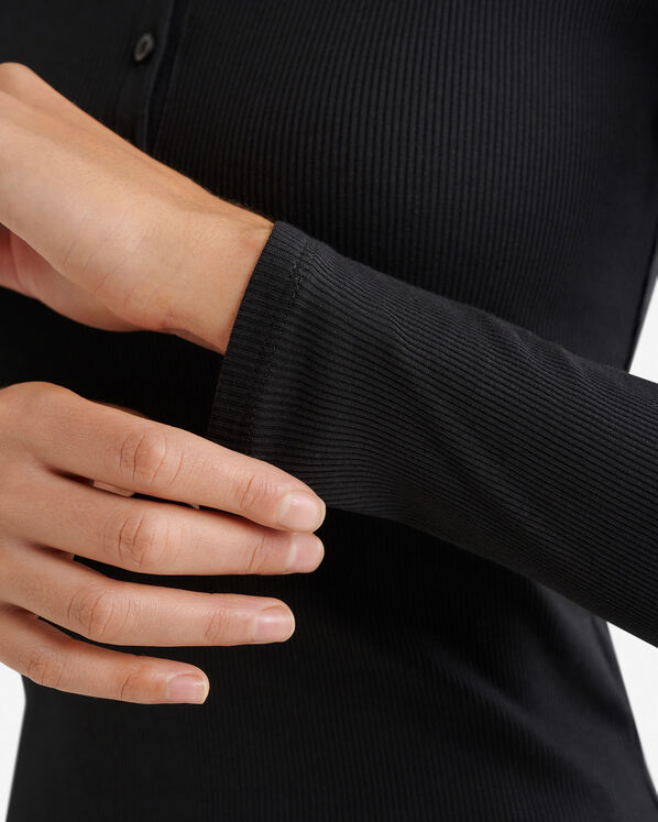 Chandail henley ajust&eacute; &agrave; manches longues en tissu c&ocirc;tel&eacute; Roam