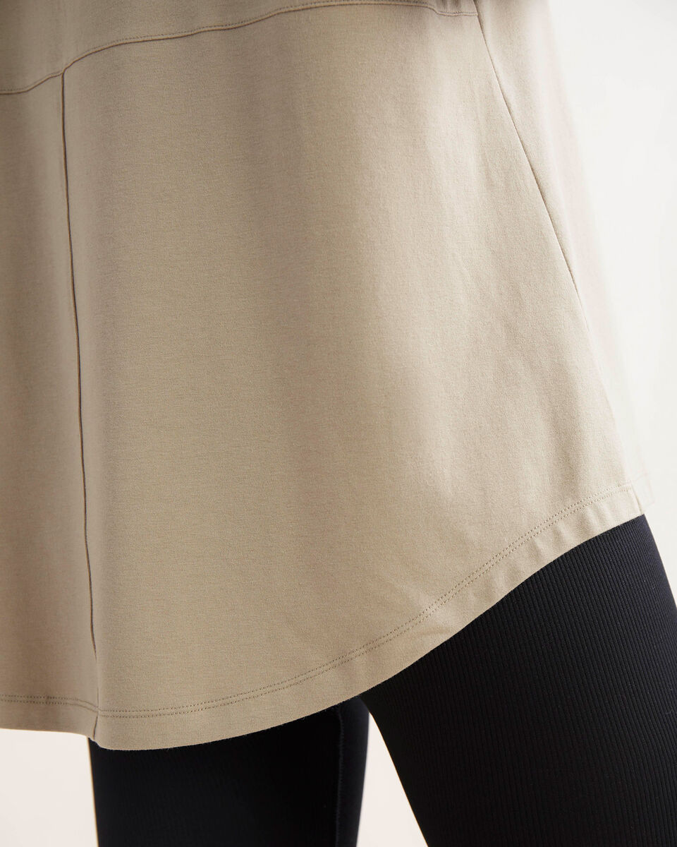 Canmore High Low Long Sleeve Top