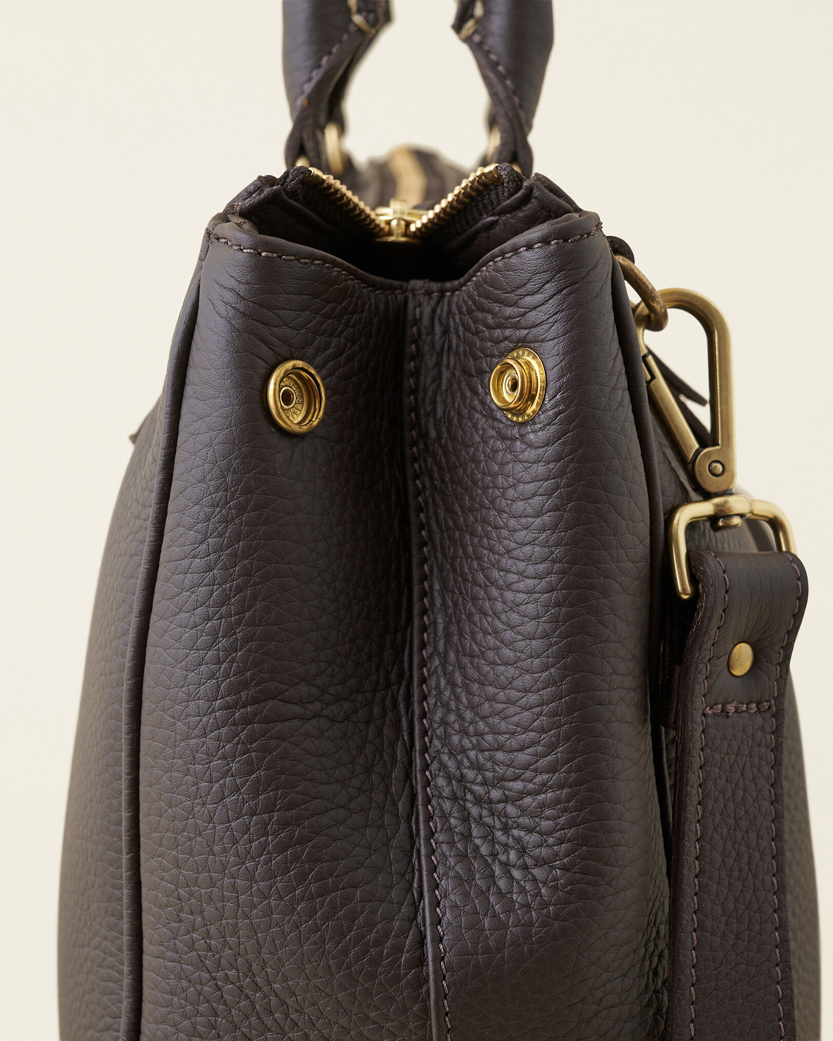 Roots small outlet grace bag