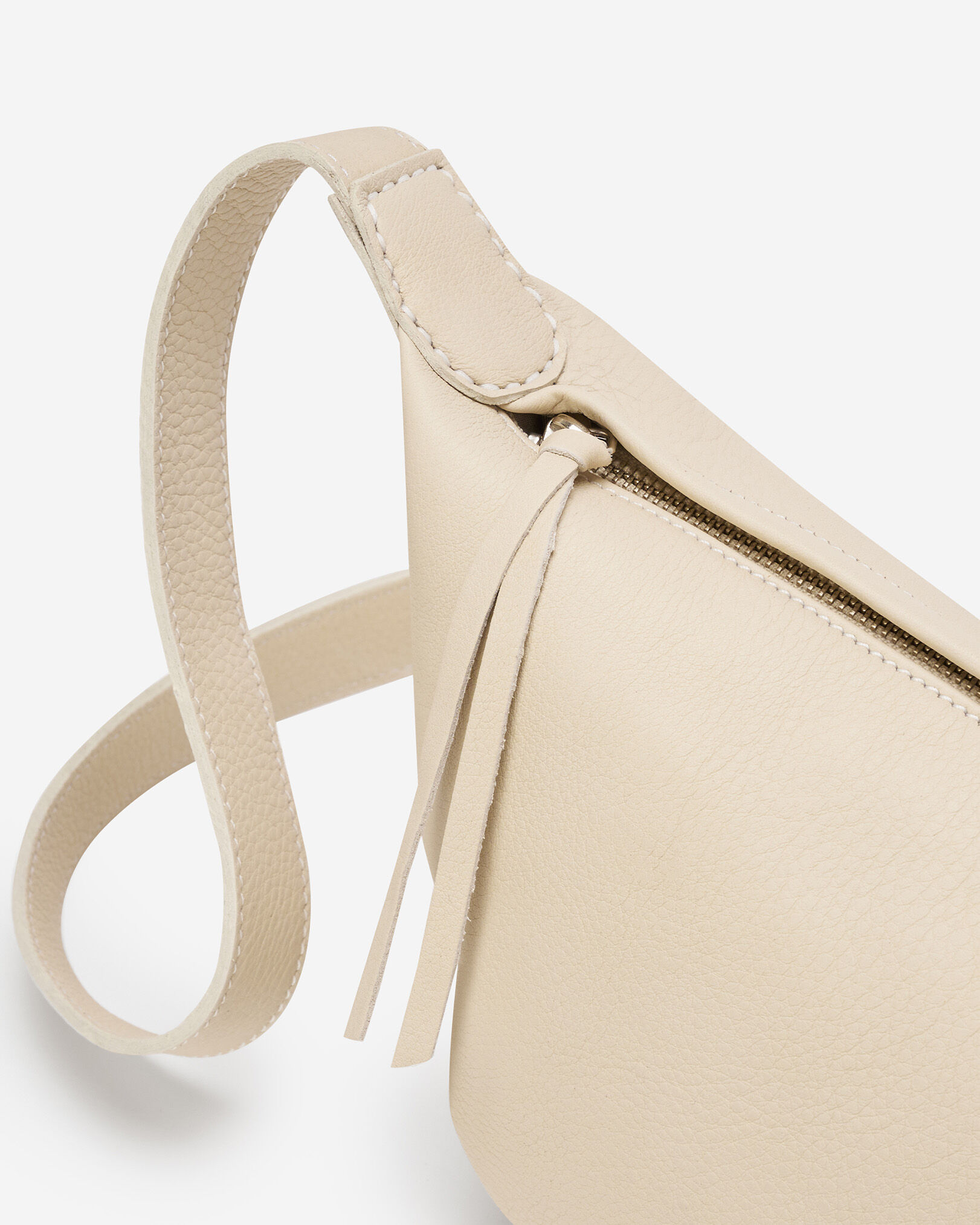 Sac croissant en cuir Nuage