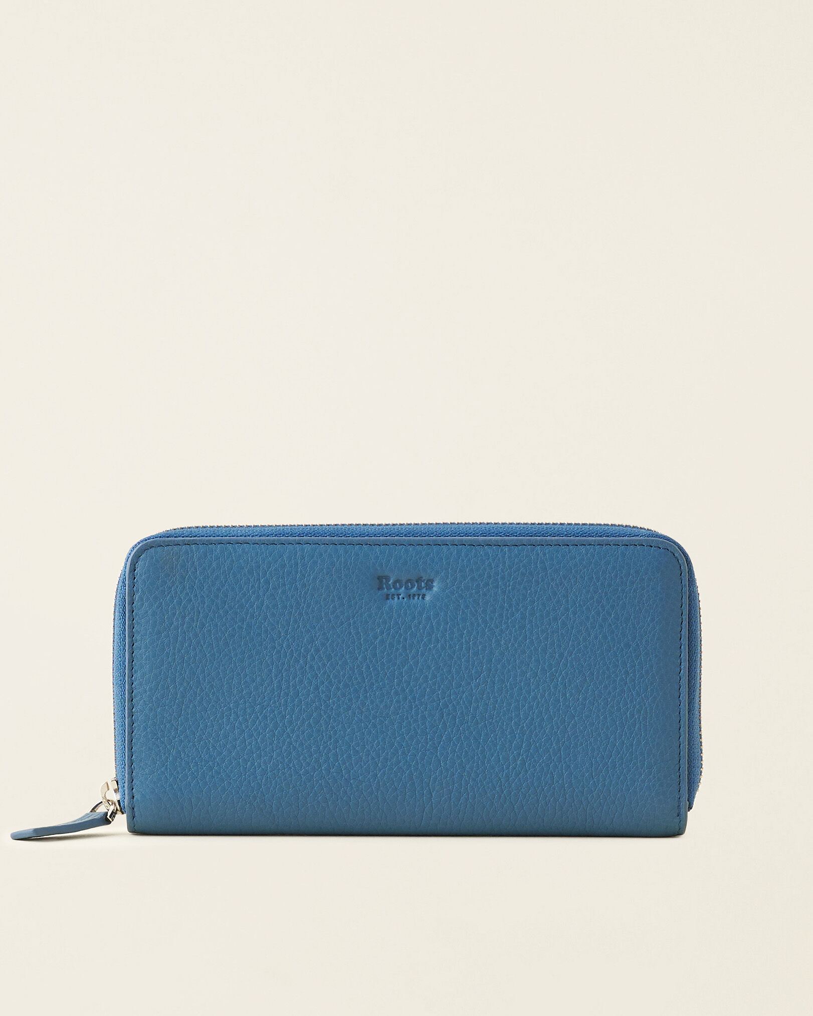 Zip deals around clutch