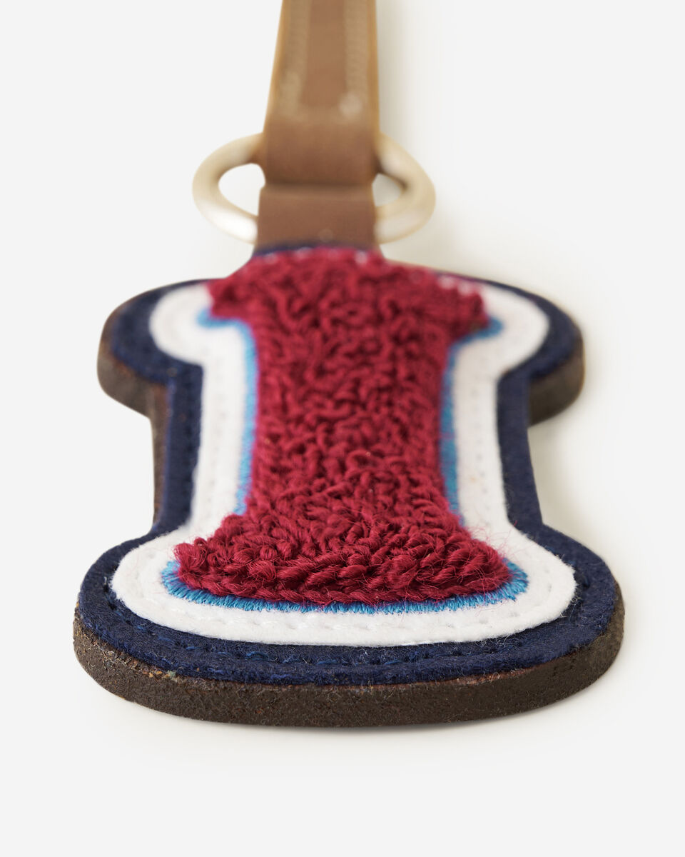 Breloque en chenille en forme de lettre