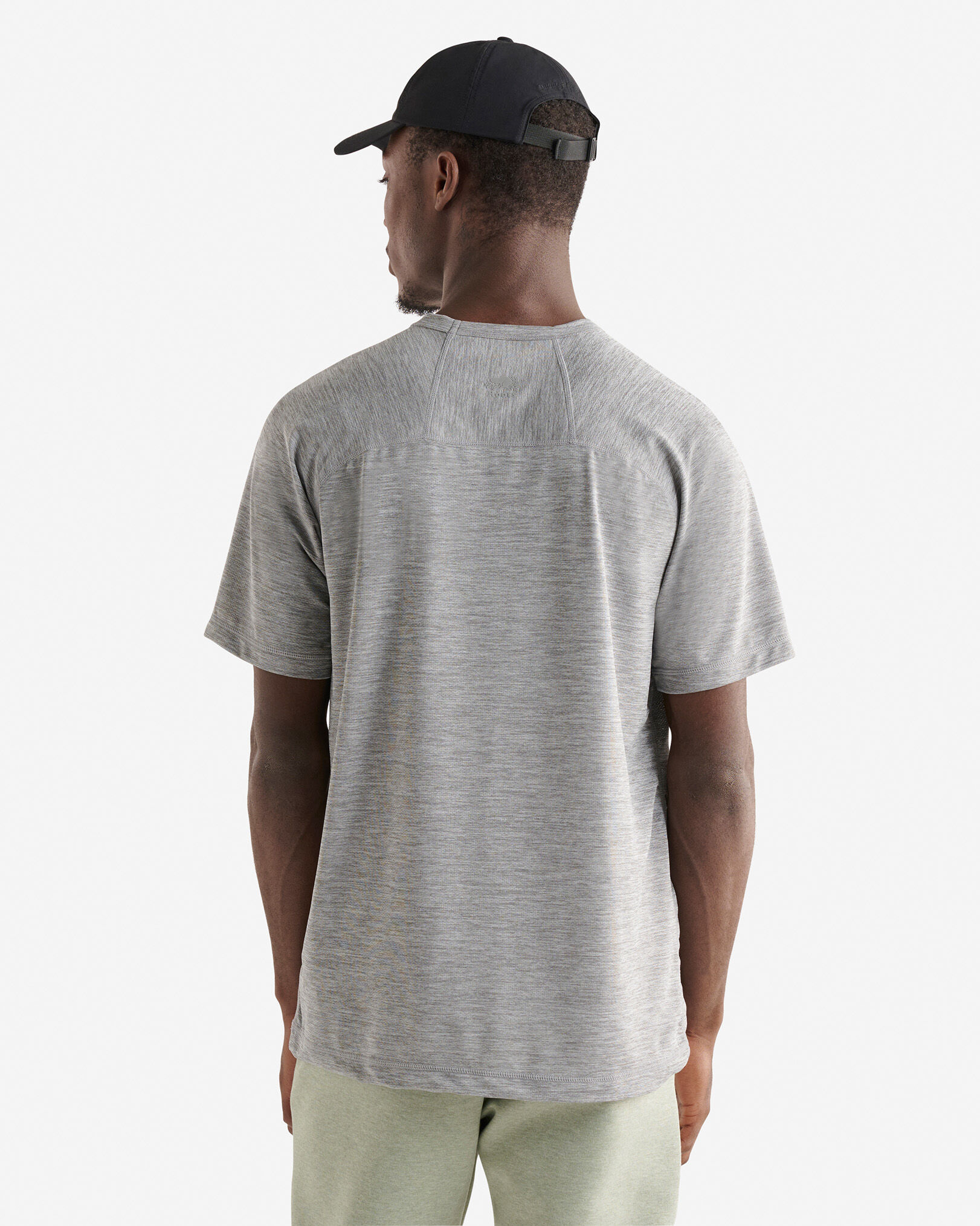 T-shirt sport en tricot léger