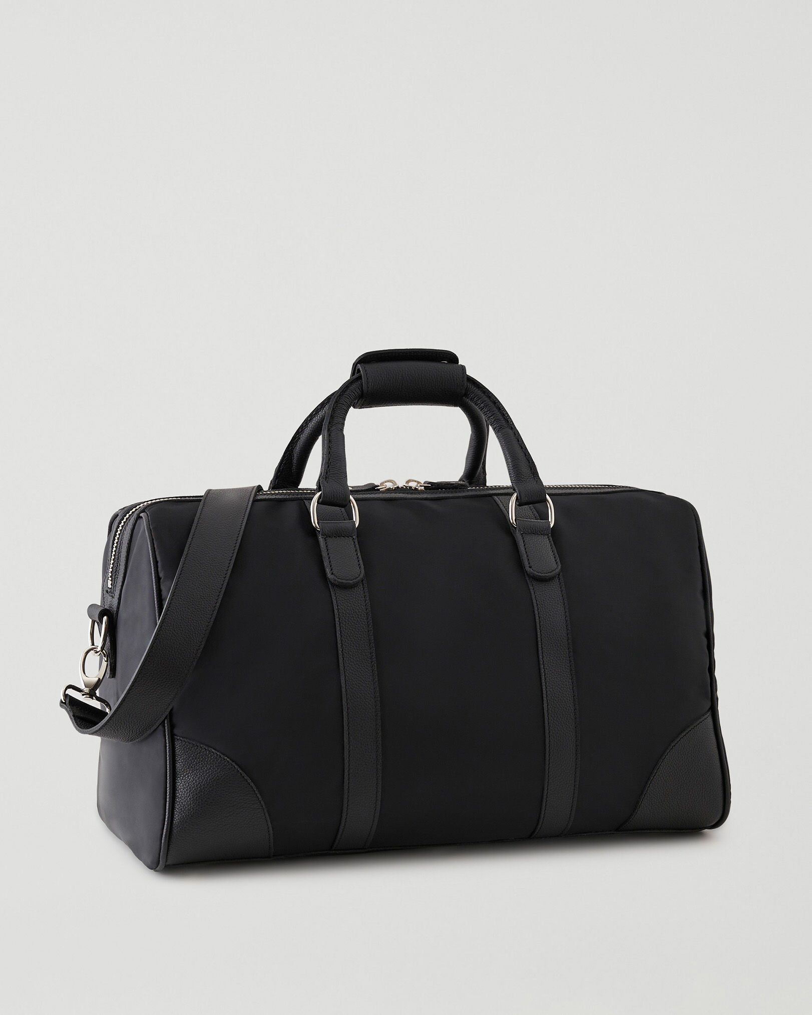 Roots hot sale overnight bag