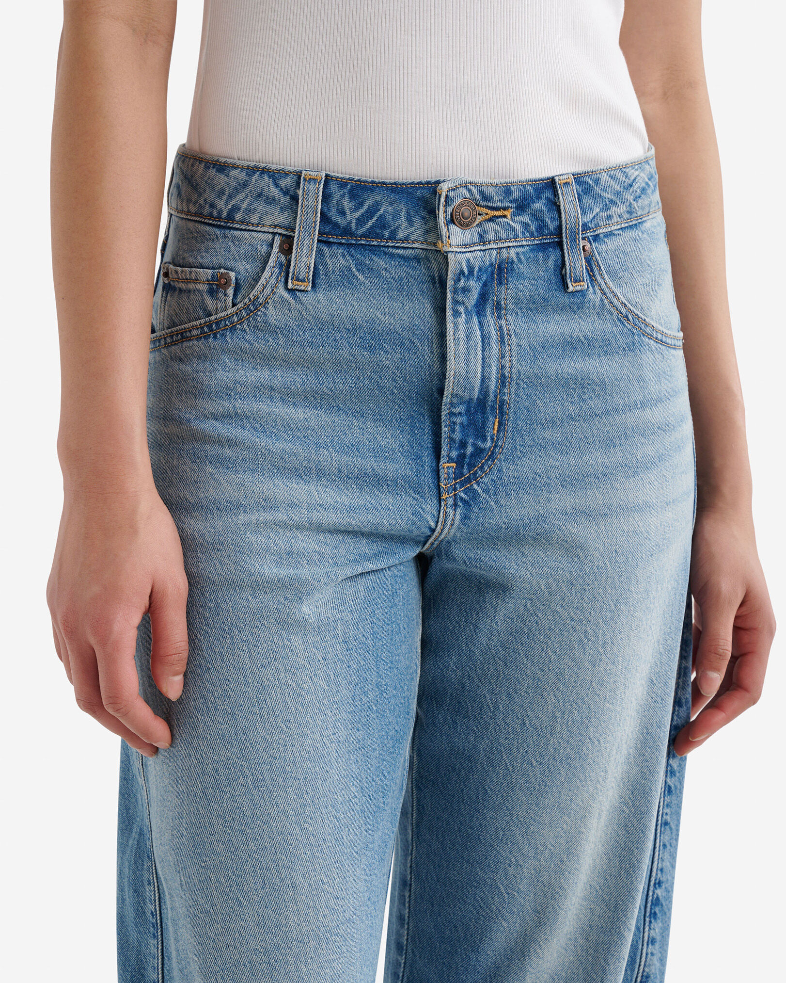 Levi's Baggy Dad Barrel Womens Jeans