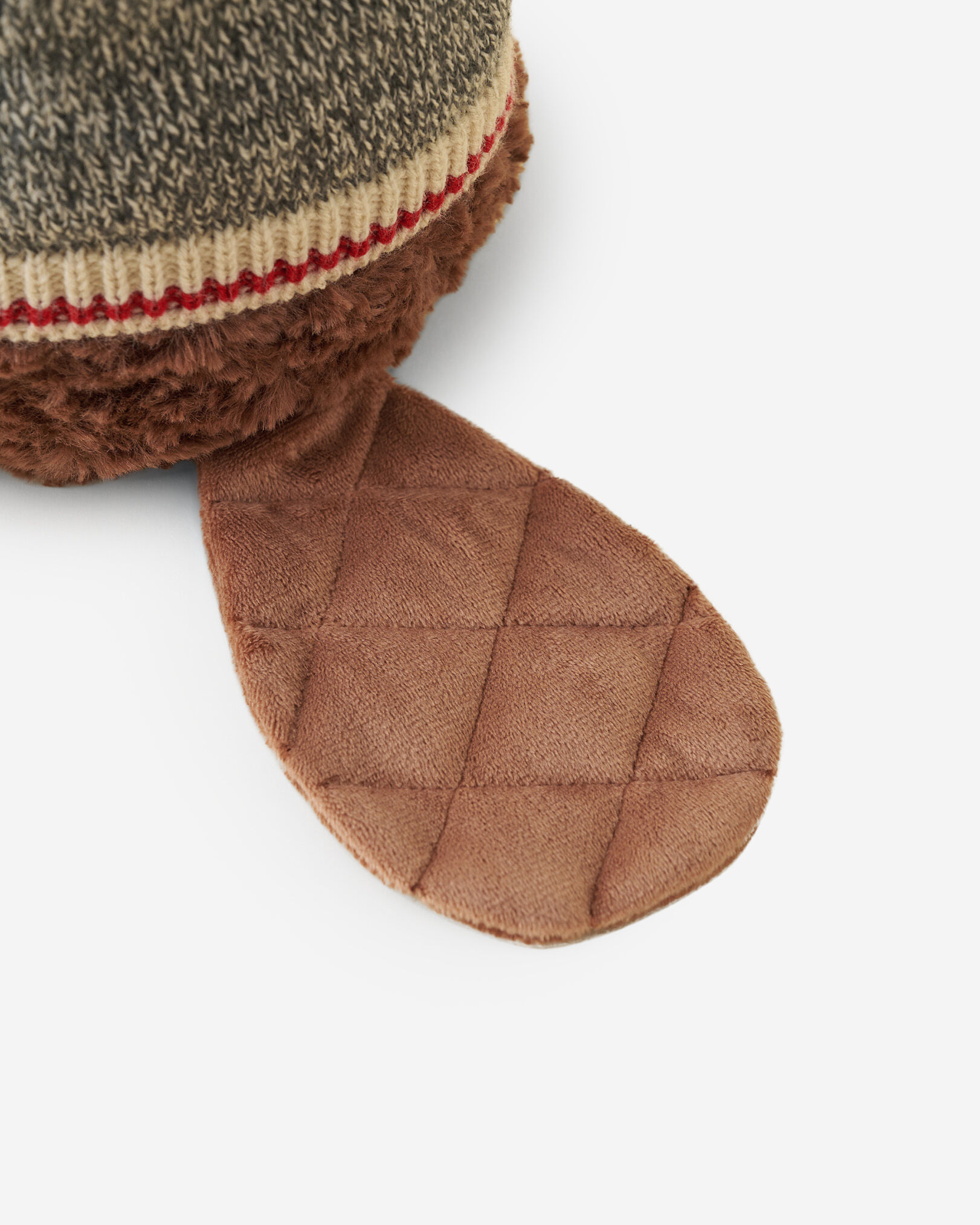 Castor en peluche Cabane