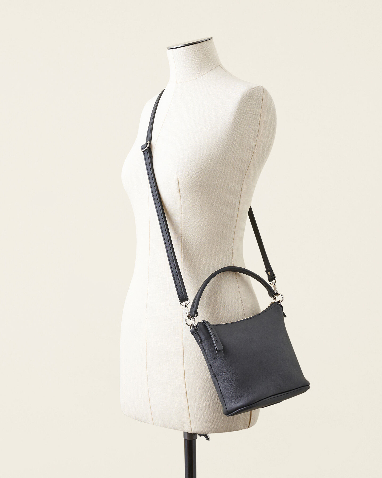 Roots ella bag store